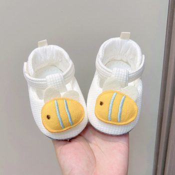 Fiúknak készült kisgyermek sportcipő, hálós felsőrész, csúszásmentes talp, rajzfilms stílus, 12–36 hónapos korosztály