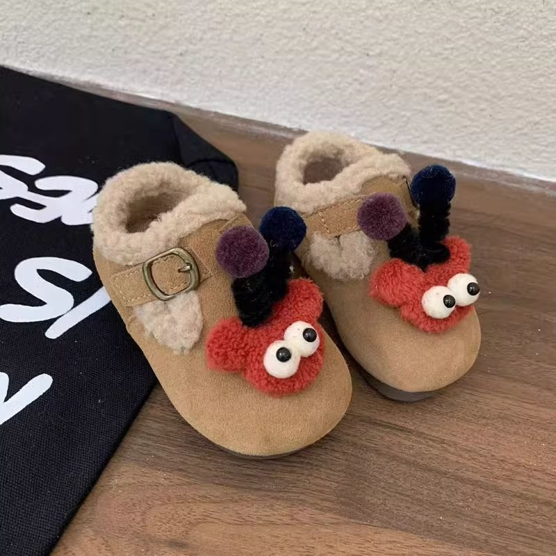 Dječje tenisice s mekom potplatom, cartoon dizajn; gornji materijal sintetička koža; potplat TPR; debeli potplat; zatvaranje okretanjem gumba