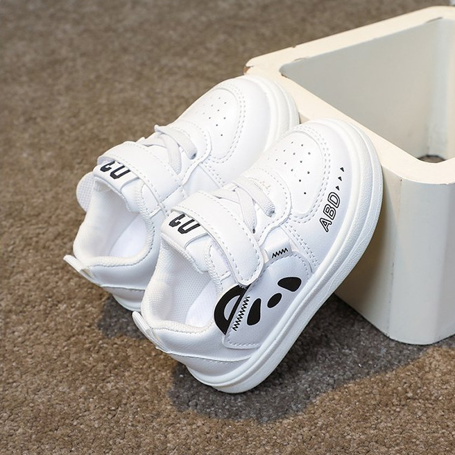 Fiús Futócipők, Vízálló és Csúszásmentes, Rajzfilm Mintázat, 12–36 hónapos korosztálynak