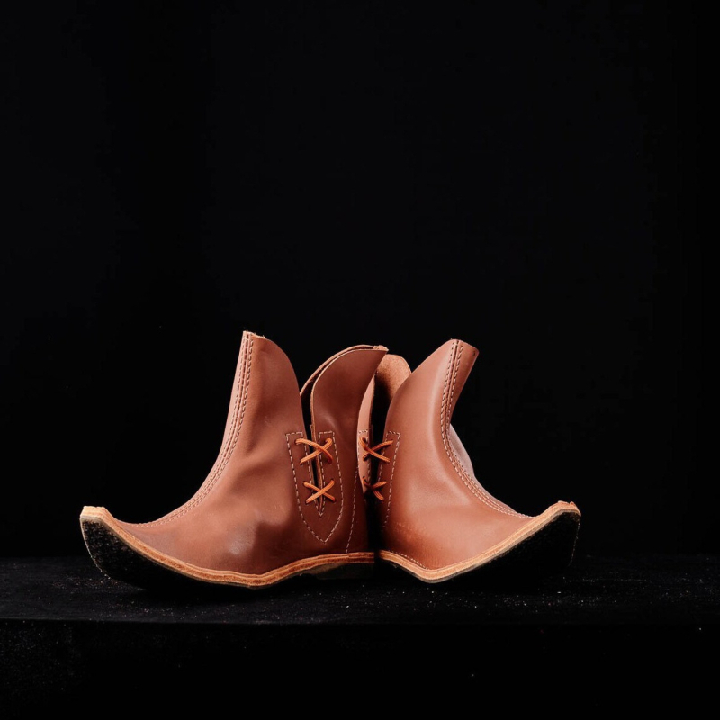 Botine cosplay scurte (Vârf ascuțit; partea superioară din PU artificial; toc plat; închidere cu șireturi; talpă din cauciuc)