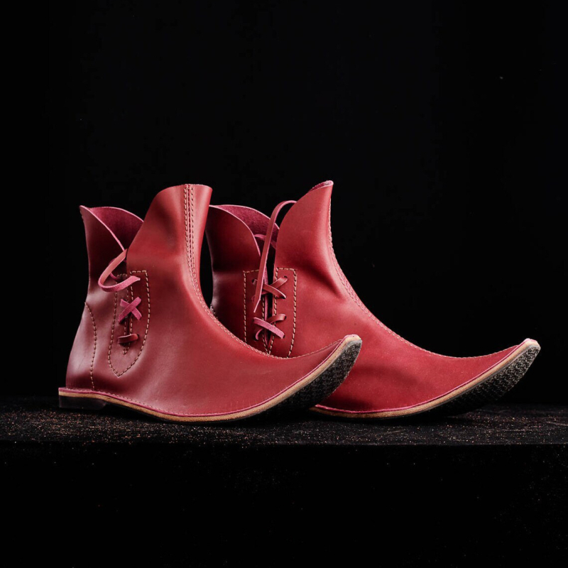 Botine cosplay scurte (Vârf ascuțit; partea superioară din PU artificial; toc plat; închidere cu șireturi; talpă din cauciuc)