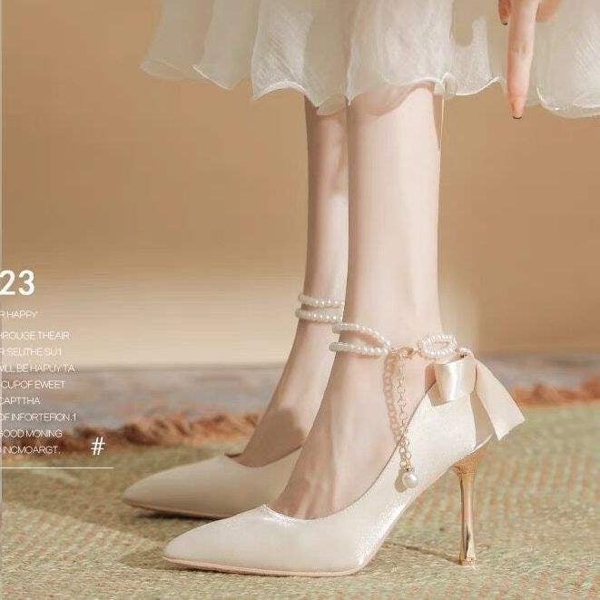 Ženske cipele s kitten heel, PU gornji dio, ulošak od mikrovlakana kože, gumeni potplat — minimalistički profesionalni stil