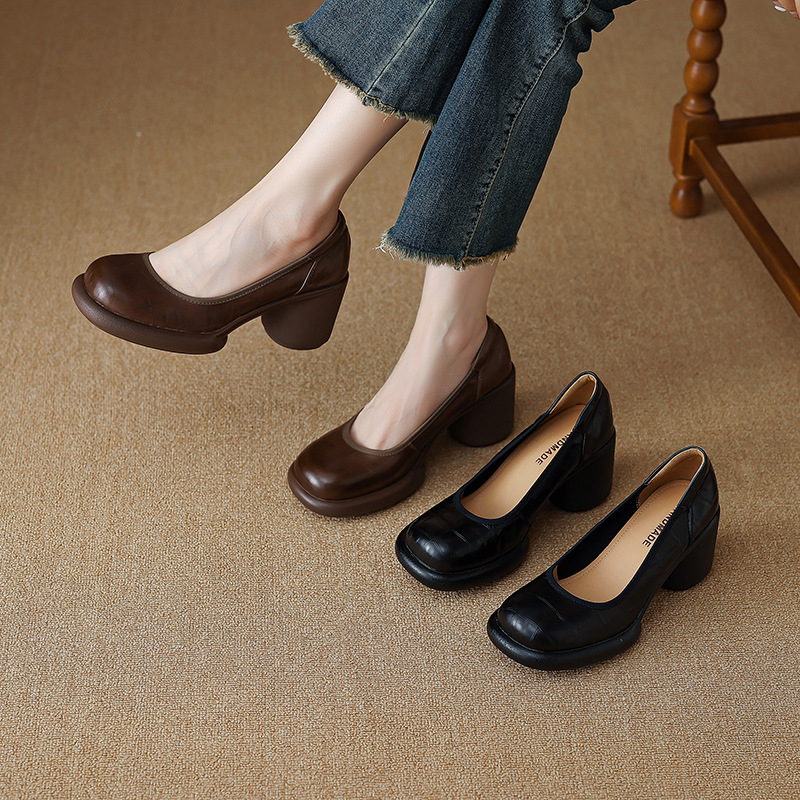 Pantofi Mary Jane din piele naturală, vârf rotund, toc mediu 3–6 cm, toc gros, talpă din cauciuc