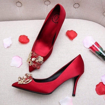 Pantofi de mireasă pentru femei — partea superioară din mătase, toc mic de tip pisică sub 3 cm, talpă din cauciuc, căptușeală din piele microfibră