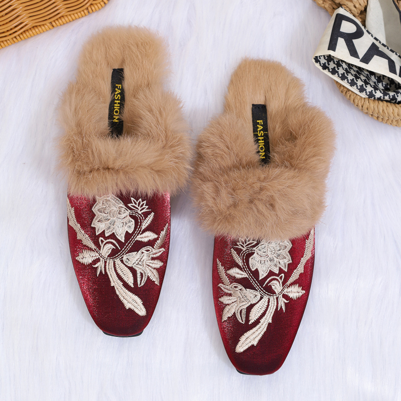 Ženske papuče u kineskom stilu s izvezenim motivom, gornji dio od suede materijala, potplat od gume, debljina 3–5 cm, unutarnji materijal od umjetnog kratkog pliša, svakodnevno nošenje, slip-on