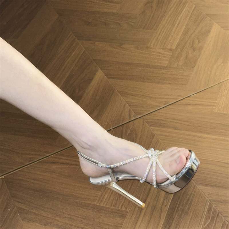 Sandale s jednim remenom, okrugli vrh, gornji materijal: super fiber, unutarnji materijal: PU, visoke pete iznad 8 cm
