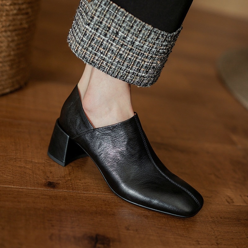 Ženske kožne cipele s vunenim gornjim dijelom, chunky petom, okrugli vrh, slip-on, visina pete 3–6 cm