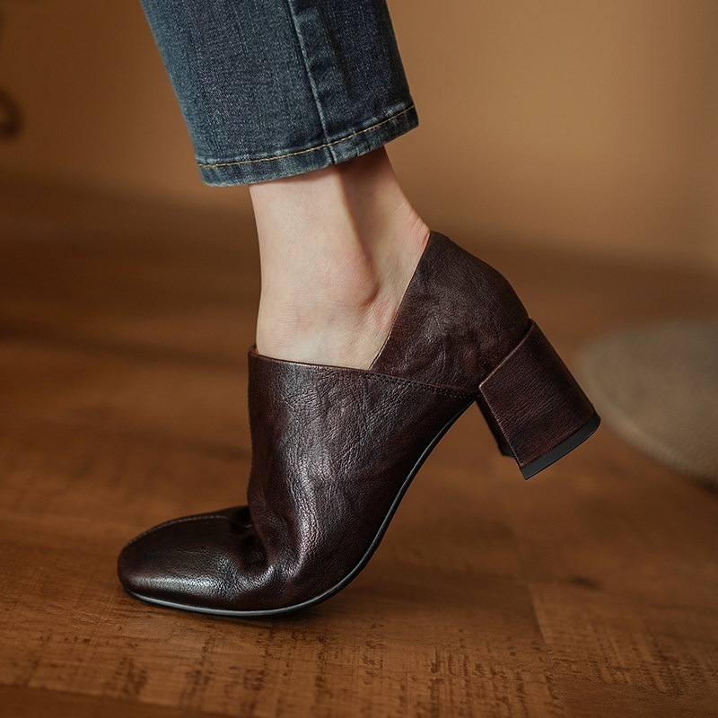Ženske kožne cipele s vunenim gornjim dijelom, chunky petom, okrugli vrh, slip-on, visina pete 3–6 cm
