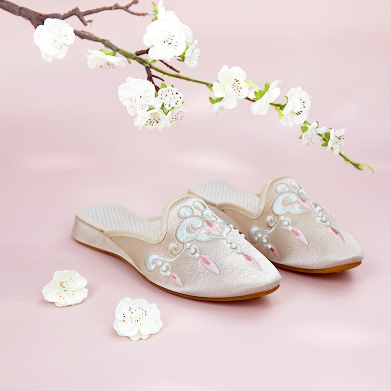 Ženske platnene cipele s izvezenim uzorkom, retro stil, cvjetni uzorak, slip-on, potplat PVC