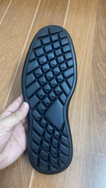 Ανδρική σόλα casual παπουτσιών - ελαφριά, υψηλή ελαστικότητα, ανθεκτική στη φθορά, αντιολισθητική, IP έγχυση μορφοποίησης