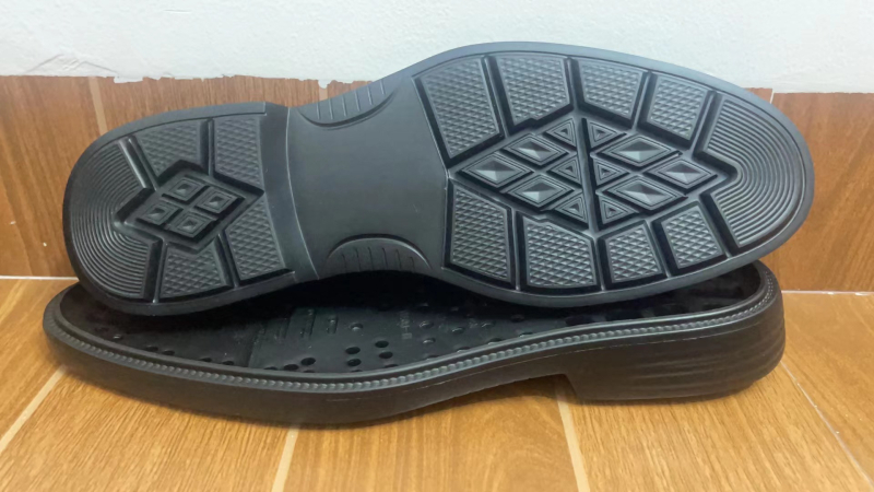 Ανδρική σόλα casual παπουτσιών - ελαφριά, υψηλή ελαστικότητα, ανθεκτική στη φθορά, αντιολισθητική, IP έγχυση μορφοποίησης