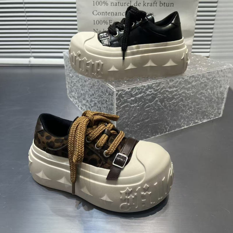 Loafers cu creștere de 8 cm, talpă groasă pe platformă, partea superioară din PU, vârf drept, închidere Velcro