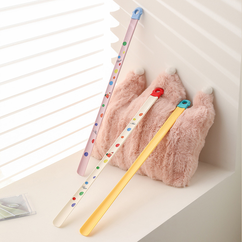 Shoehorn cu mâner lung, model SM037, pentru utilizare zilnică, toate anotimpurile.