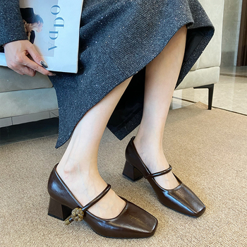 G2322-220 Pantofi Mary Jane pentru femei, toc mediu gros 3–6 cm, vârf pătrat, din super fiber, închidere cu cataramă pe o singură curea, talpă din cauciuc