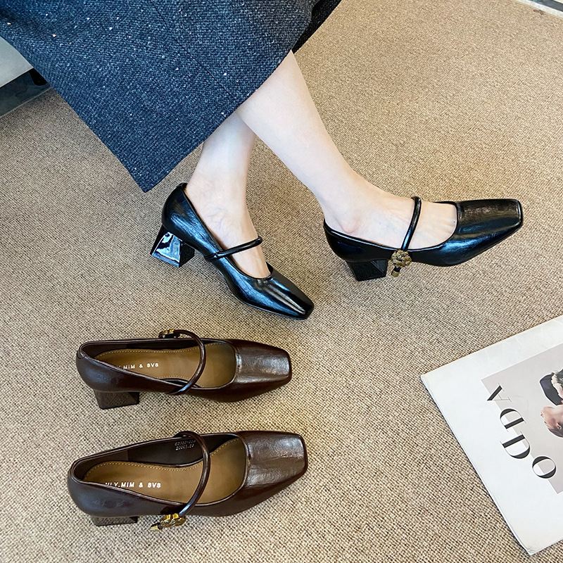 G2322-220 Pantofi Mary Jane pentru femei, toc mediu gros 3–6 cm, vârf pătrat, din super fiber, închidere cu cataramă pe o singură curea, talpă din cauciuc