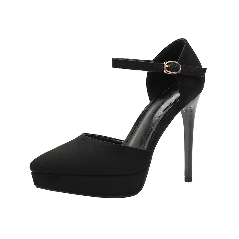 Velúr magassarkú cipő hegyes orrú, platforma 12 cm, vékony sarkú, csattos zárás, gumitalp