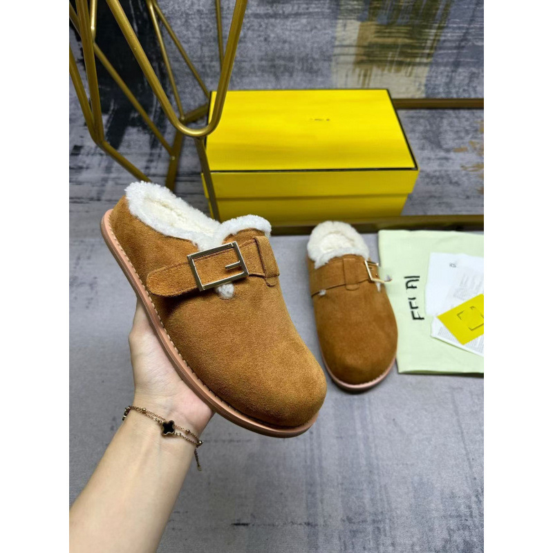 Papuci de casă pentru femei cu talpă groasă care mărește înălțimea, upper din piele întoarsă, interior din lână de miel, talpă din cauciuc, platformă 11 cm+ — Iarna 2023