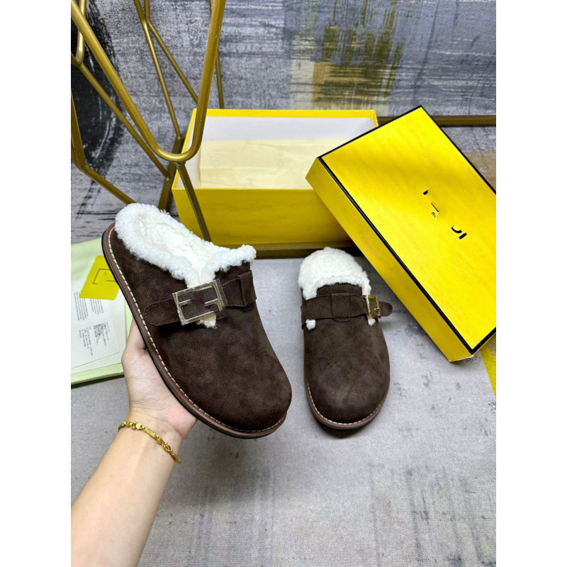 Papuci de casă pentru femei cu talpă groasă care mărește înălțimea, upper din piele întoarsă, interior din lână de miel, talpă din cauciuc, platformă 11 cm+ — Iarna 2023