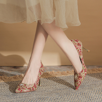 Pantofi cu toc înalt, vârf ascuțit, partea superioară PU, talpă din cauciuc, toc subțire 6–8 cm, pentru purtare zilnică