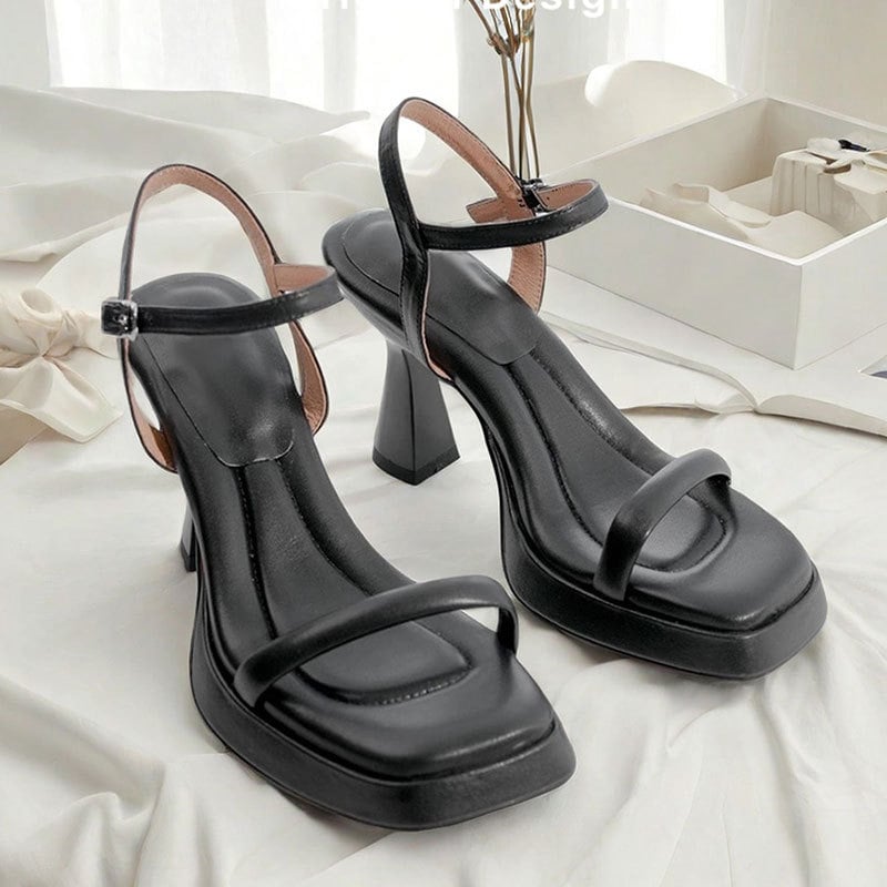 Sandale s jednim remenom, PVC gornji materijal, kvadratni vrh, gumeni potplat, korejski stil, ljeto 2024