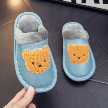 Dječje plišane papuče s medvjedom | gornji dio teleće kože, PVC potplat, zimske kućne papuče, crtani motiv, za djecu 1-3 godine