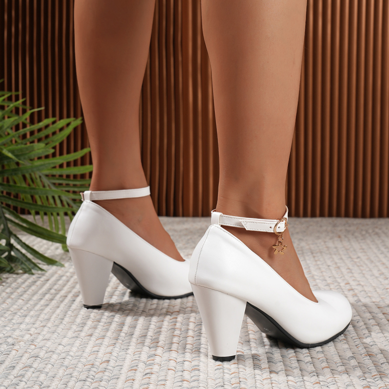 Visoke pete, minimalistički stil, okrugla špička, PU gornji dio, 6-8 cm debeli pet, kopčanje s kopčom