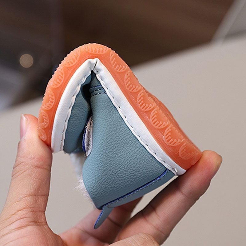 Παιδικά χειμερινά παπούτσια με άνω μέρος από συνθετικό δέρμα, βελούδινη επένδυση, μαλακή σόλα, σχέδιο κινούμενων σχεδίων, για παιδιά 12–36 μηνών