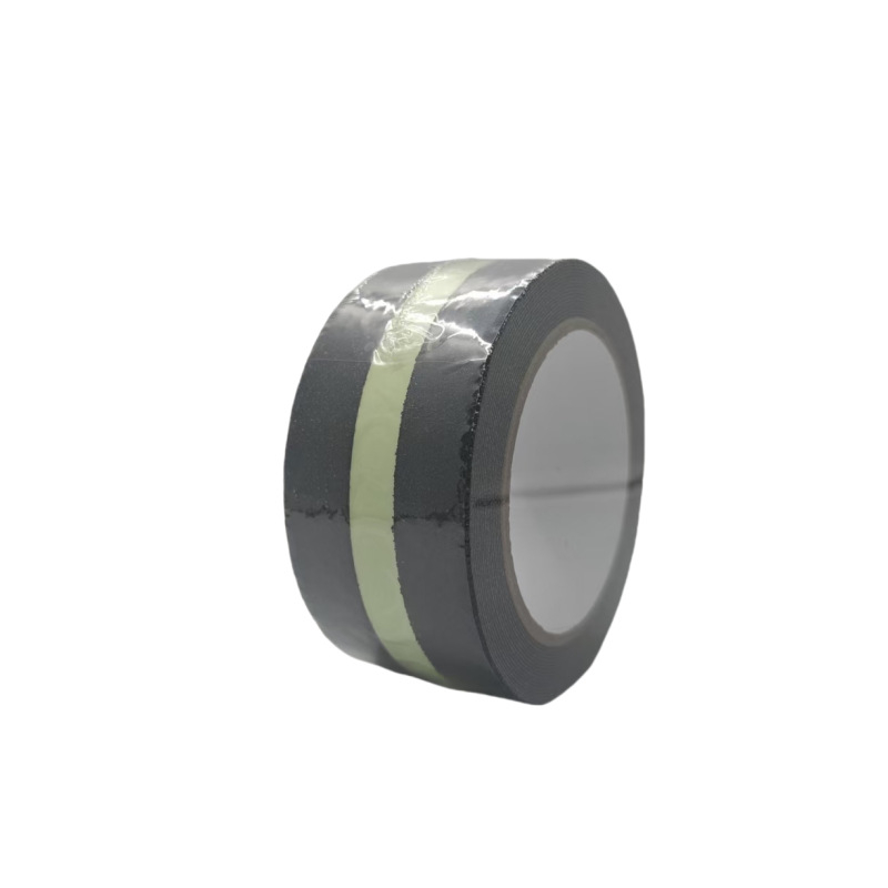 Matte anti-slip PVC szalag lépcsőkhöz és fürdőszobai padlókhoz, vízálló és kopásálló, akril ragasztó, -10°C-tól 70°C-ig