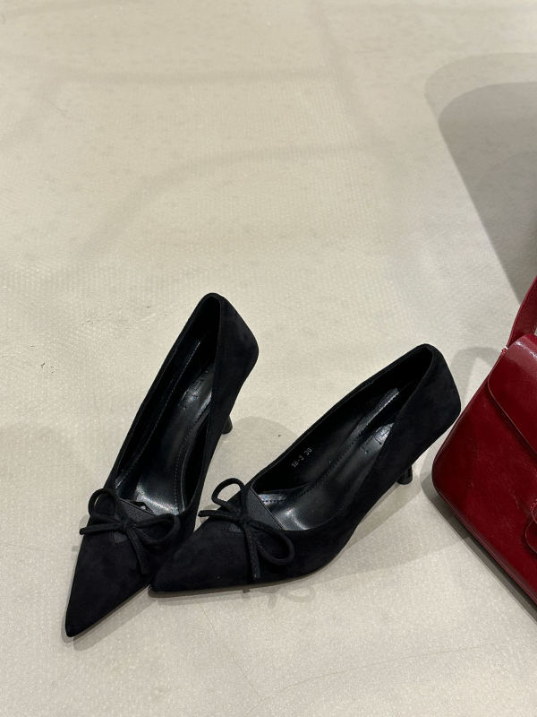Ženske cipele s oštrim nosom i mašnicom, visokih potpetica, slip-on, 6–8 cm peta