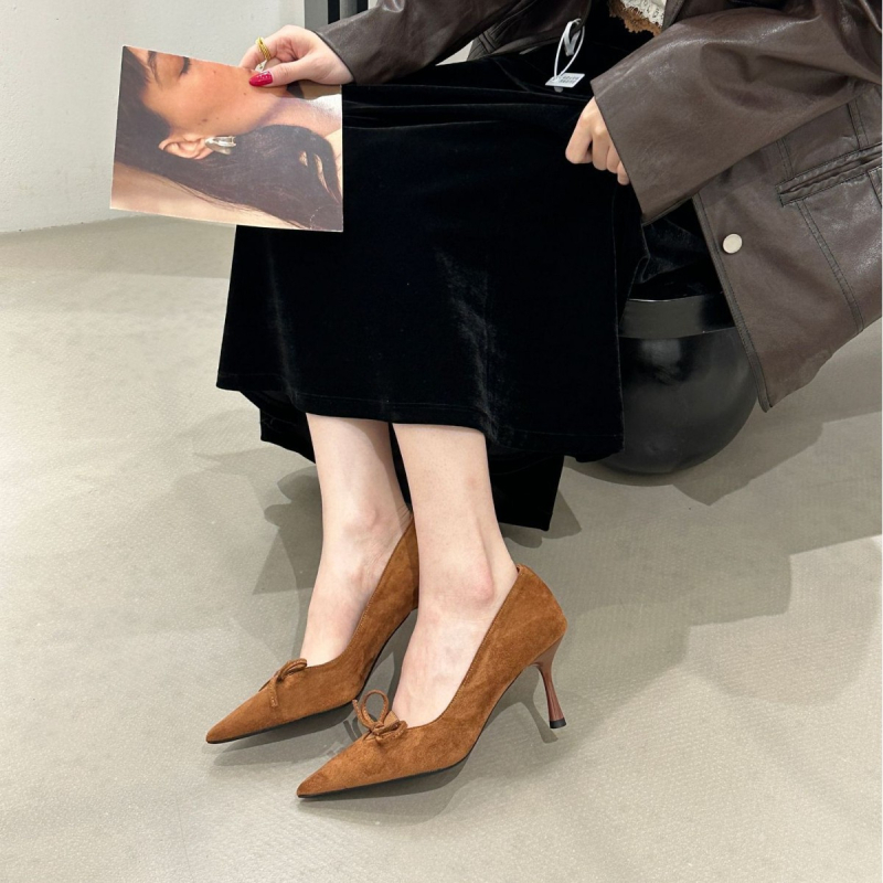 Ženske cipele s oštrim nosom i mašnicom, visokih potpetica, slip-on, 6–8 cm peta
