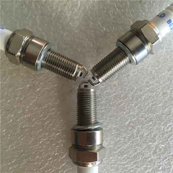 Gyújtógyertya B8TC – NHSP, 12V gyújtás, Suzuki számára