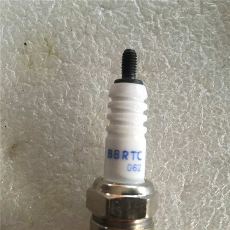 Gyújtógyertya B8TC – NHSP, 12V gyújtás, Suzuki számára