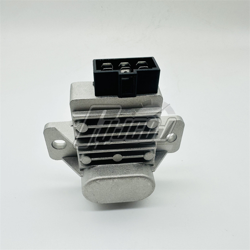 Regulator napona i ispravljač za SH800CA za MSX125 (Honda MSX125)