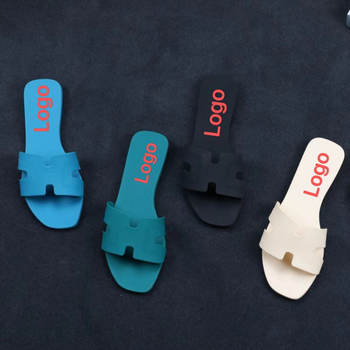 Ženske papuče s PVC gornjim dijelom i PVC đonom, slip-on, ravni đon, ljeto 2024
