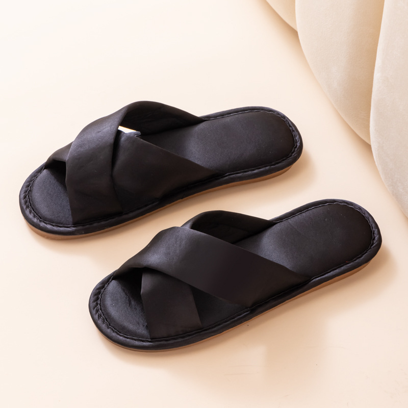 Ženske satin papuče s cvjetnim križem za kućnu i hotelsku upotrebu; slip-on, unutarnja tkanina, potplat od telećeg konca; proljeće 2025