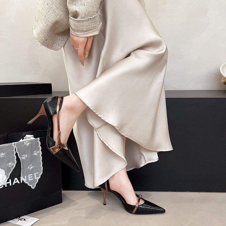 Ženske cipele s oštrim nosom, slip-on, niski mačji potplat, PU gornji dio, gumeni potplat