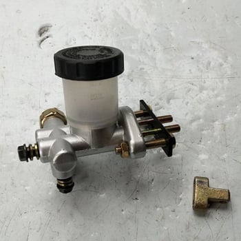 AO GE Disk kočiona pumpa za gokart/ATV – glavna pumpa kočnice, klip