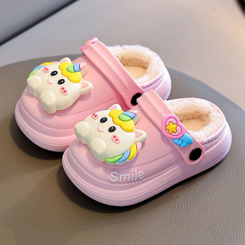 Egyszarvú gyerek beltéri papucsok (1–3 évesek) - PVC felsőrész, PVC talp, rajzfilm minta, lányoknak