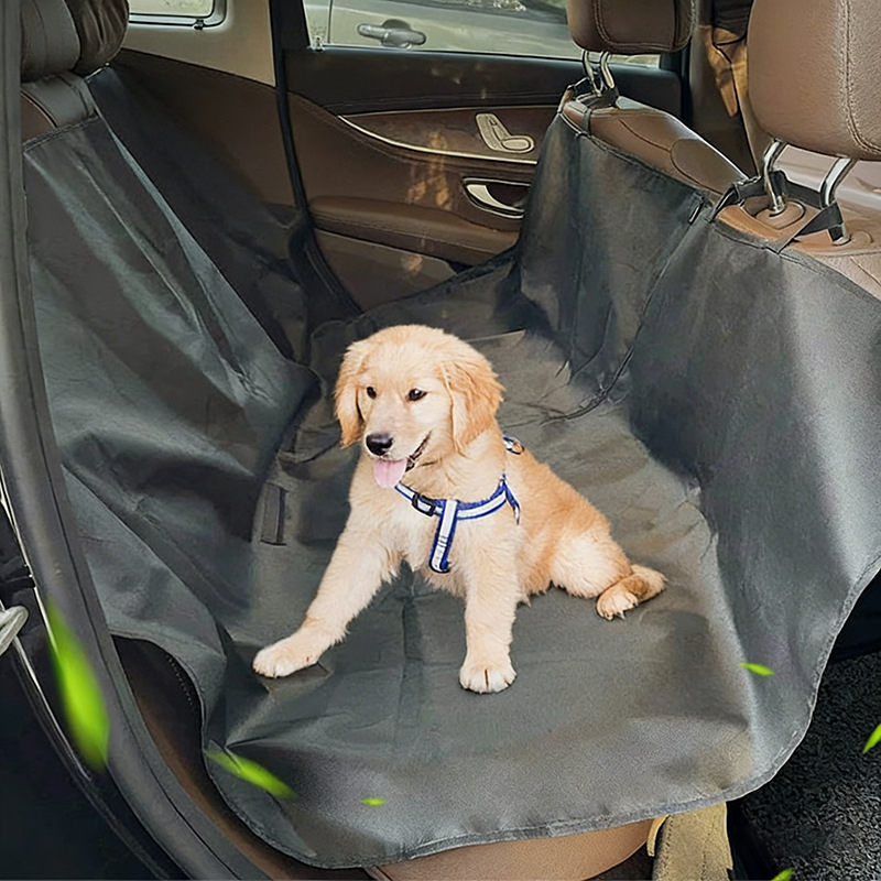 Automobilska podloga za kućne ljubimce TRAVELING PET — za pse — univerzalna upotreba — pogodno za sve sezone