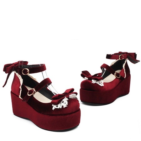 Pantofi Lolita cu platformă pentru femei, vârf rotund, partea superioară velur, închidere cu cataramă, toc muffin 6–8 cm.