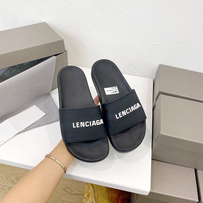 Sandale s jednim remenom od prave kože, gumena potplata, slip-on, ravna peta