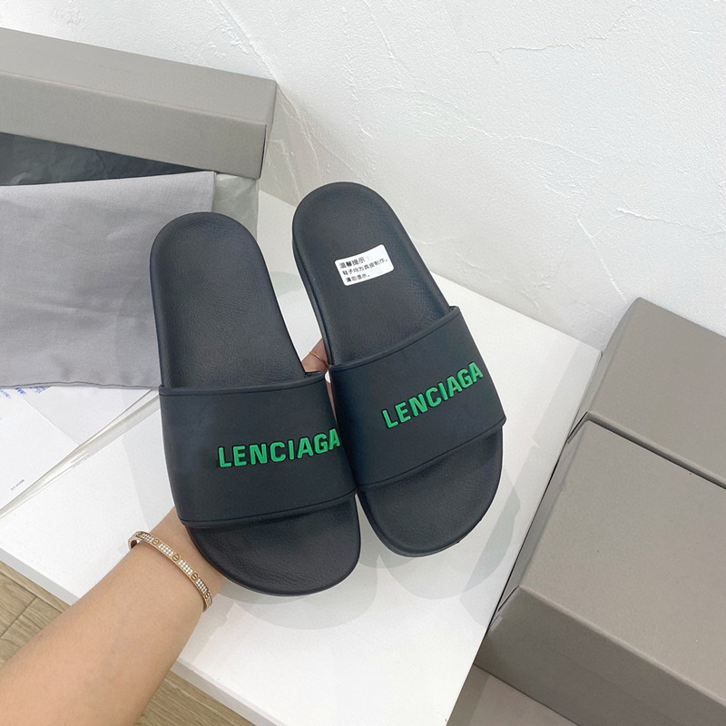 Sandale s jednim remenom od prave kože, gumena potplata, slip-on, ravna peta