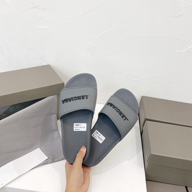 Sandale s jednim remenom od prave kože, gumena potplata, slip-on, ravna peta