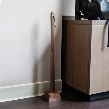 Shoehorn din lemn masiv cu mâner ultra-long pentru uz casnic