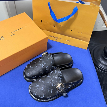 Șlapi pentru cupluri, partea superioară din piele de vițel, căptușire din material textil, talpă PVC, model cu litere, slip-on