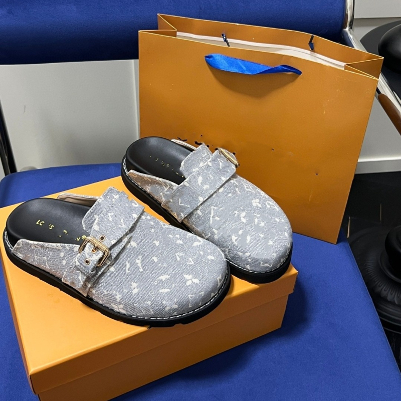 Șlapi pentru cupluri, partea superioară din piele de vițel, căptușire din material textil, talpă PVC, model cu litere, slip-on