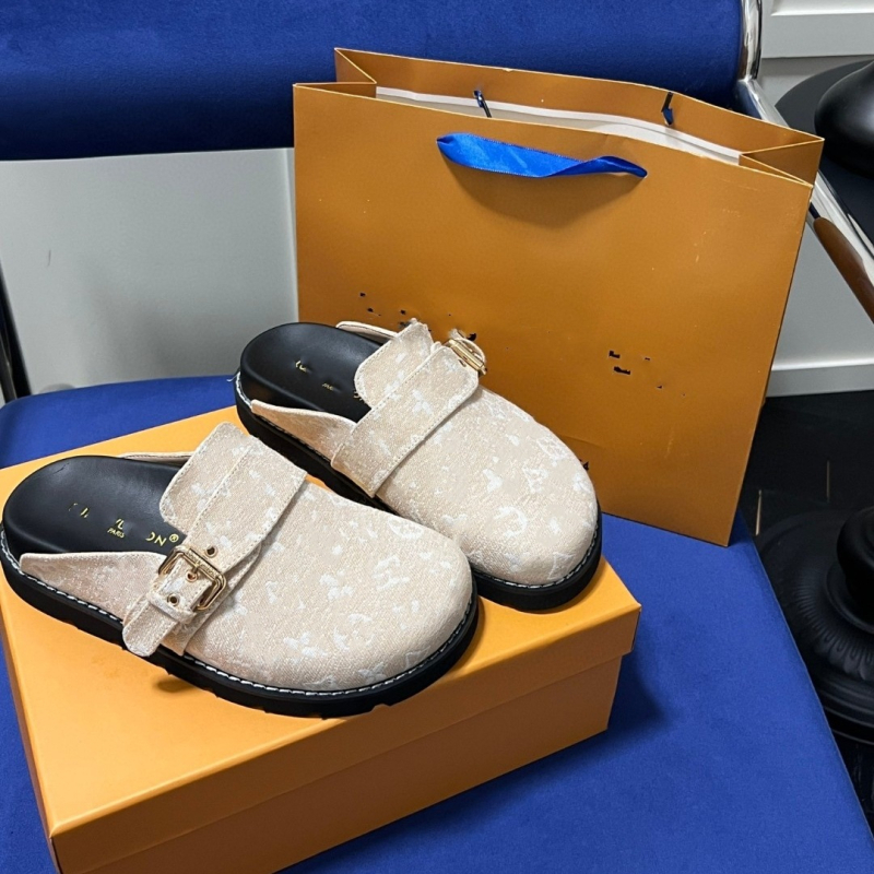 Șlapi pentru cupluri, partea superioară din piele de vițel, căptușire din material textil, talpă PVC, model cu litere, slip-on