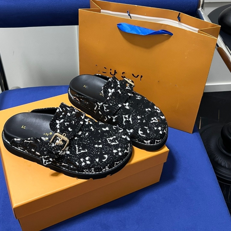 Șlapi pentru cupluri, partea superioară din piele de vițel, căptușire din material textil, talpă PVC, model cu litere, slip-on