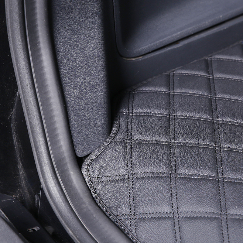 Podložak prtljažnika Mercedes-Benz Smart za modele 2009–2014, potpuno pokriven dekorativnom presvlakom