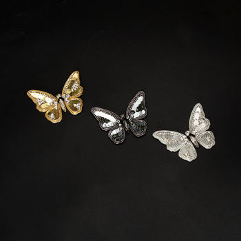 Филцова апликация във форма пеперуда с мъниста и кристали, ръчно бродирана - аксесоар за дрехи, обувки и чанти за DIY